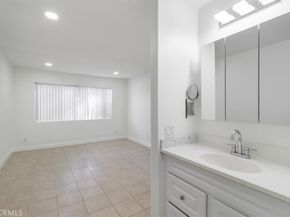 1044 Cabrillo Park B, Santa Ana CA 92701