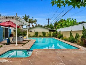 2038 San Vicente Avenue, Long Beach CA 90815