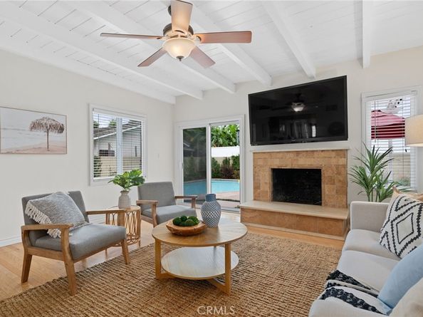 2038 San Vicente Avenue, Long Beach CA 90815