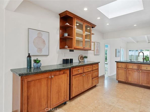 2038 San Vicente Avenue, Long Beach CA 90815