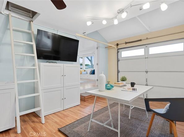 2038 San Vicente Avenue, Long Beach CA 90815