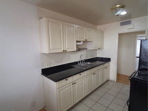 522 Cedar Avenue 3, Long Beach CA 90802