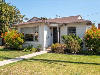4502 Adenmoor