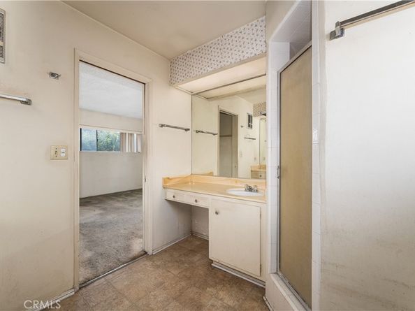 3360 Kallin Avenue, Long Beach CA 90808