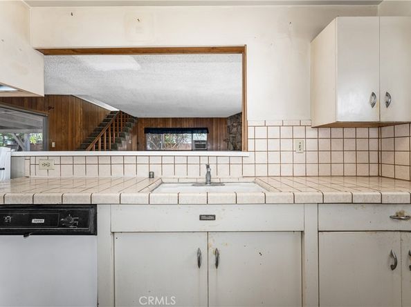 3360 Kallin Avenue, Long Beach CA 90808