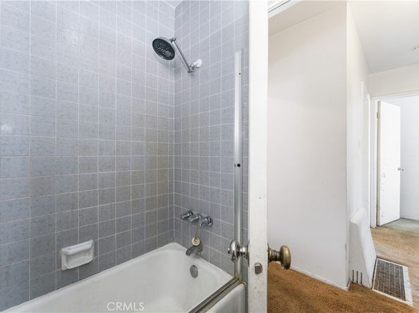 3360 Kallin Avenue, Long Beach CA 90808