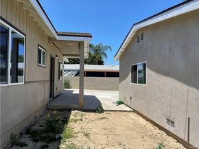 2302 W La Verne Avenue, Santa Ana CA 92704