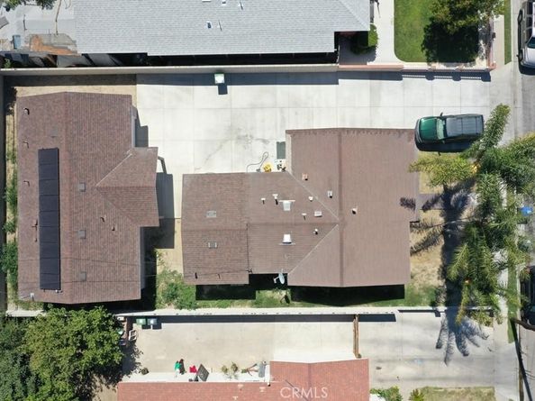 2302 W La Verne Avenue, Santa Ana CA 92704