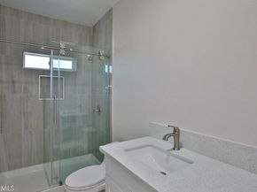 2302 W La Verne Avenue, Santa Ana CA 92704