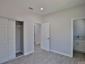 2302 W La Verne Avenue, Santa Ana CA 92704