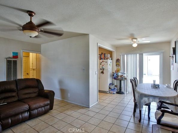 2302 W La Verne Avenue, Santa Ana CA 92704