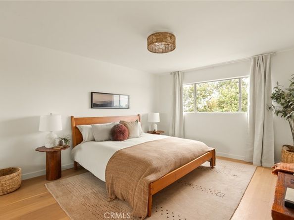 334 Gladys Avenue 305, Long Beach CA 90814