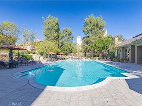 19431 Rue De Valore 37A, Lake Forest CA 92610