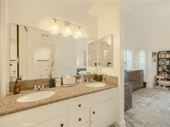 19431 Rue De Valore 37A, Lake Forest CA 92610