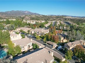 19431 Rue De Valore 37A, Lake Forest CA 92610