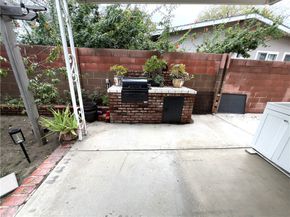 7260 Thunderbird Ln, Stanton CA 90680