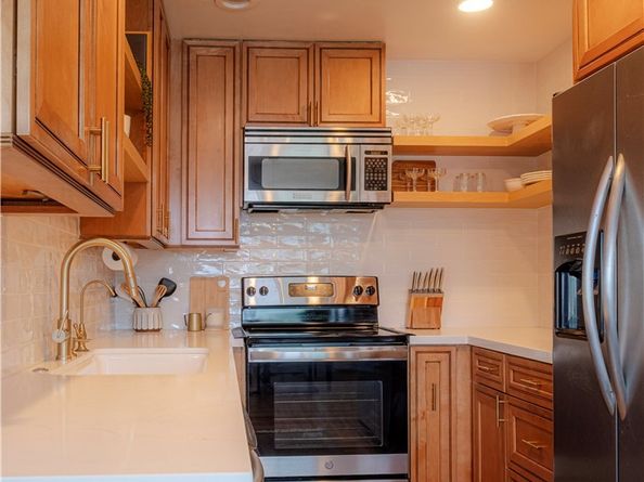 1187 E 3rd Street 209, Long Beach CA 90802