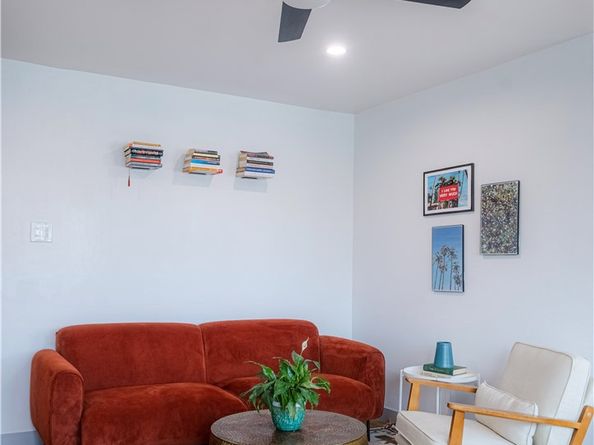 1187 E 3rd Street 209, Long Beach CA 90802