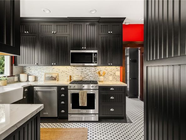 313 E Palmyra, Orange CA 92866