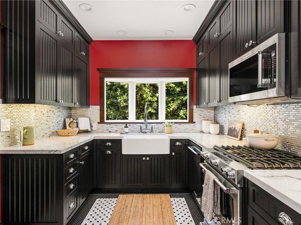 313 E Palmyra, Orange CA 92866