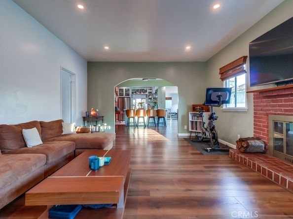 456 Cherry Avenue, Long Beach CA 90802