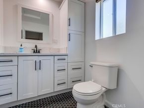 456 Cherry Avenue, Long Beach CA 90802