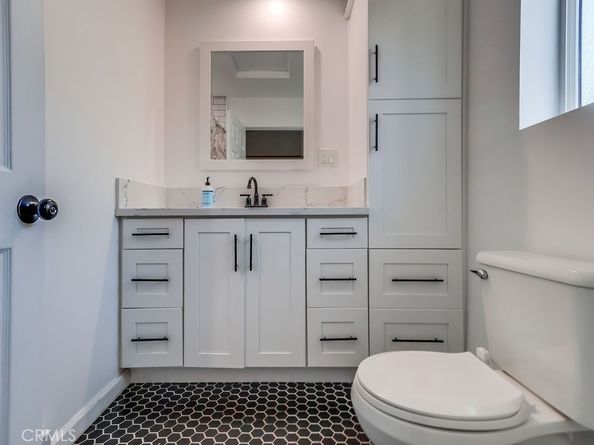 456 Cherry Avenue, Long Beach CA 90802