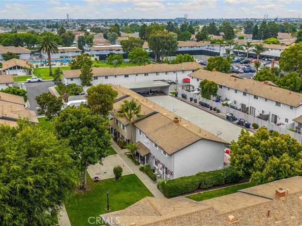 19901 Burnley Lane, Huntington Beach CA 92646