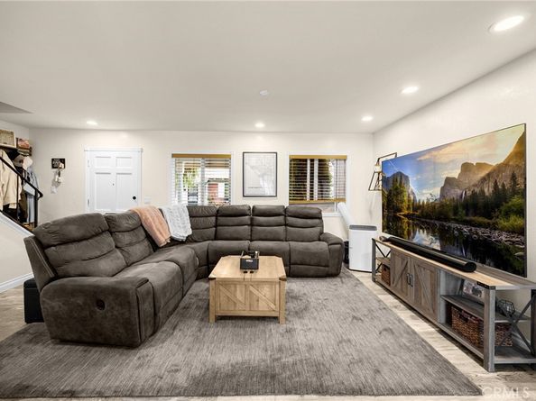 19901 Burnley Lane, Huntington Beach CA 92646