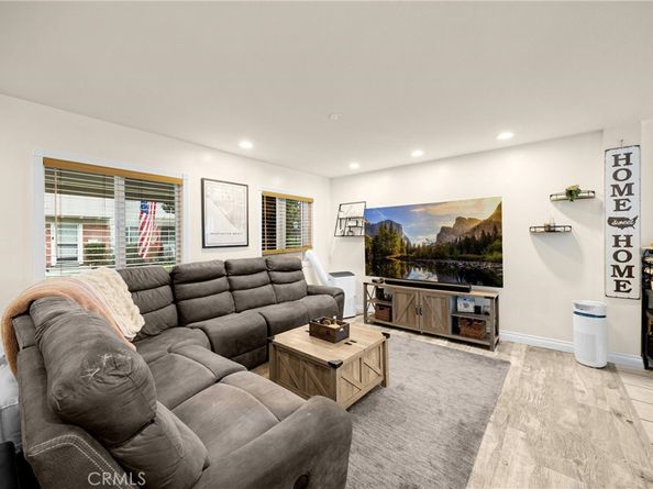 19901 Burnley Lane, Huntington Beach CA 92646