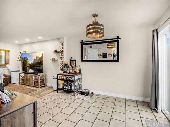 19901 Burnley Lane, Huntington Beach CA 92646