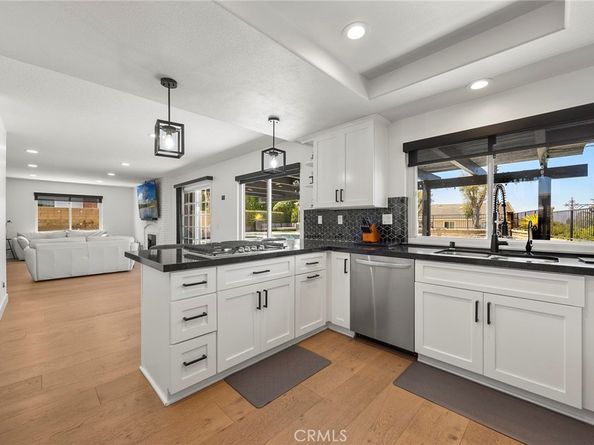 1041 S Falling Leaf Circle, Anaheim Hills CA 92807