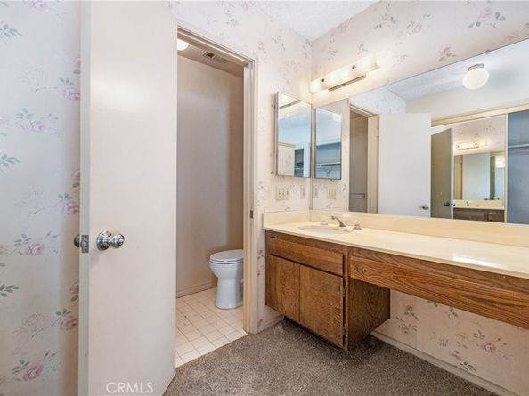 2301 N Lyon Street, Santa Ana CA 92705
