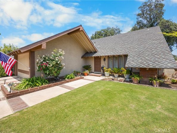 2301 N Lyon Street, Santa Ana CA 92705