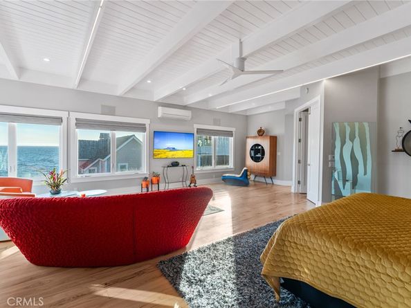 11 67th Place, Long Beach CA 90803