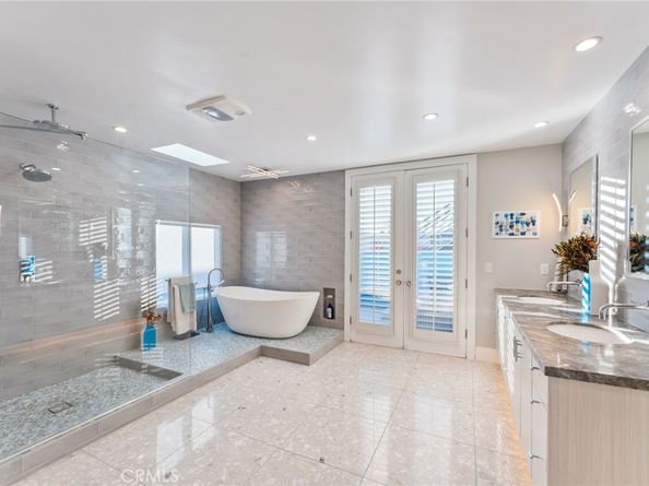 11 67th Place, Long Beach CA 90803