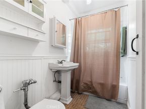 325 W 3rd Street 210, Long Beach CA 90802