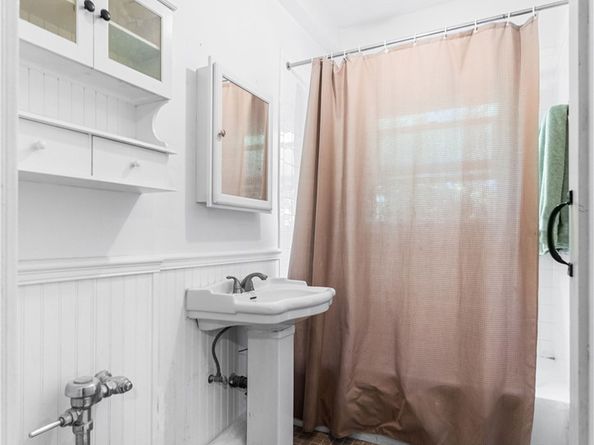 325 W 3rd Street 210, Long Beach CA 90802