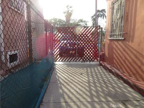 3830 S Figueroa Street, Los Angeles CA 90037