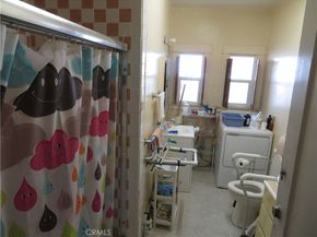 3830 S Figueroa Street, Los Angeles CA 90037