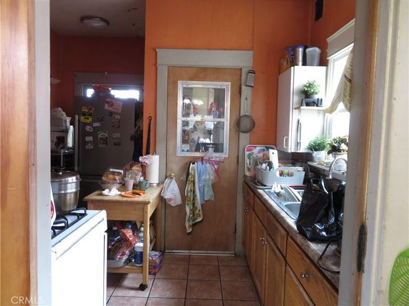 3830 S Figueroa Street, Los Angeles CA 90037