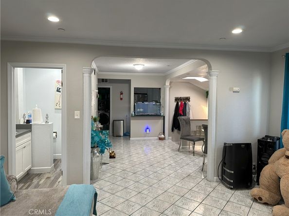 7515 S Vermont Avenue, Los Angeles CA 90044