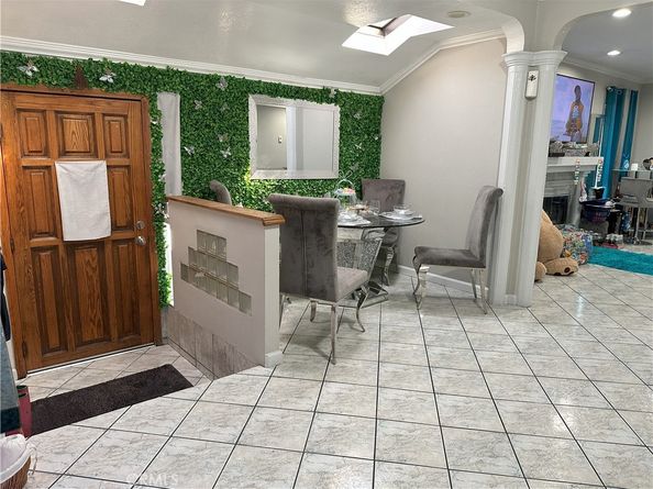 7515 S Vermont Avenue, Los Angeles CA 90044