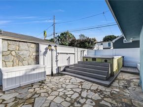 612 33rd, Manhattan Beach CA 90266