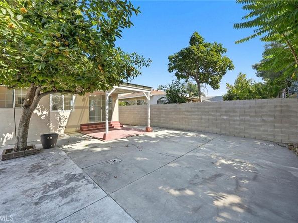 1460 W 187th Place, Gardena CA 90248