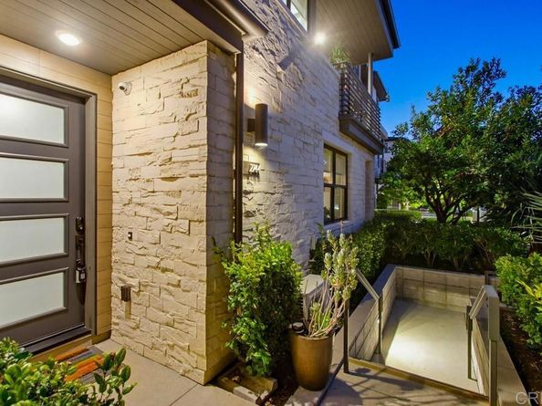 2744 Via Alta Place, San Diego CA 92108