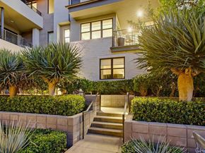 2744 Via Alta Place, San Diego CA 92108