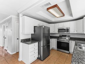 1423 N Broadway E, Escondido CA 92026