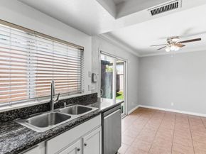 1423 N Broadway E, Escondido CA 92026