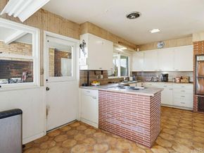 7098 Neri Drive, La Mesa CA 91942